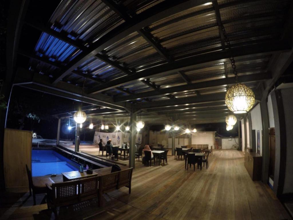 Good Heart Hotel Quần đảo Gili Ngoại thất bức ảnh